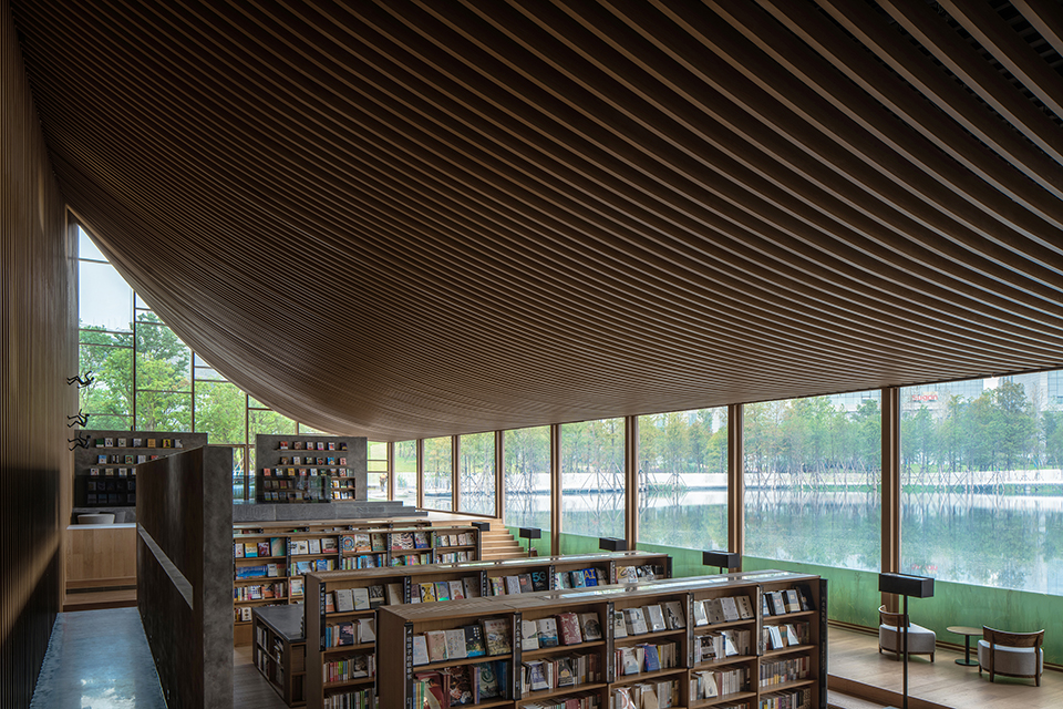 由成都慕达建筑事务所设计的兴隆湖书店室内效果图_Interior photo of Xinglong Lake Bookstore designed by Chengdu MUDA architecture firm